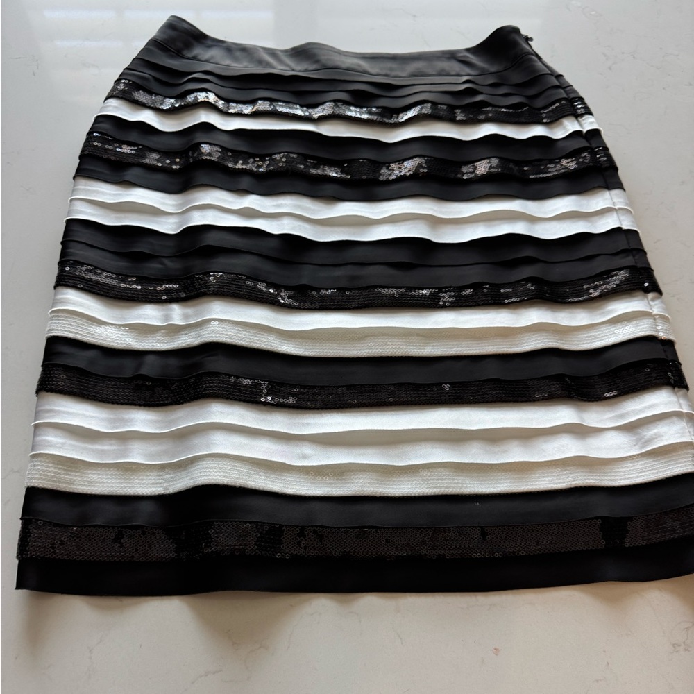White House Black Market Black and White Sequin Mini Skirt
